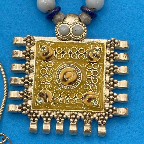 Silvertone Blue Beads With Square Pendant Necklace & Dangle Earrings Set - Picture 3 of 13